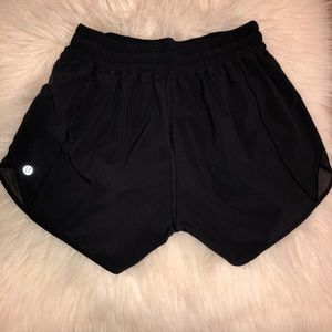 Lululemon Hotty Hot Short Tall